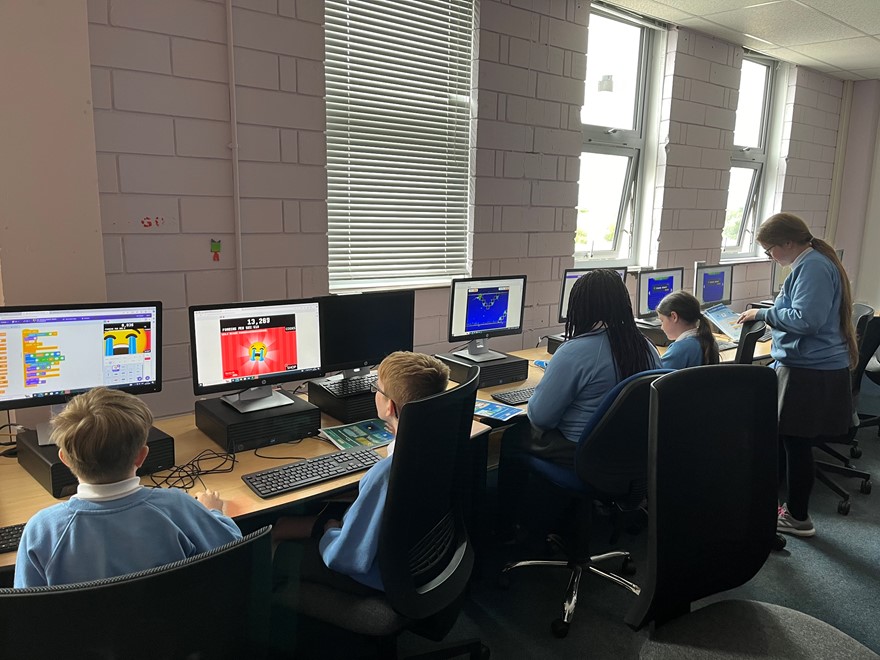 Computing Lochfield Primary 4